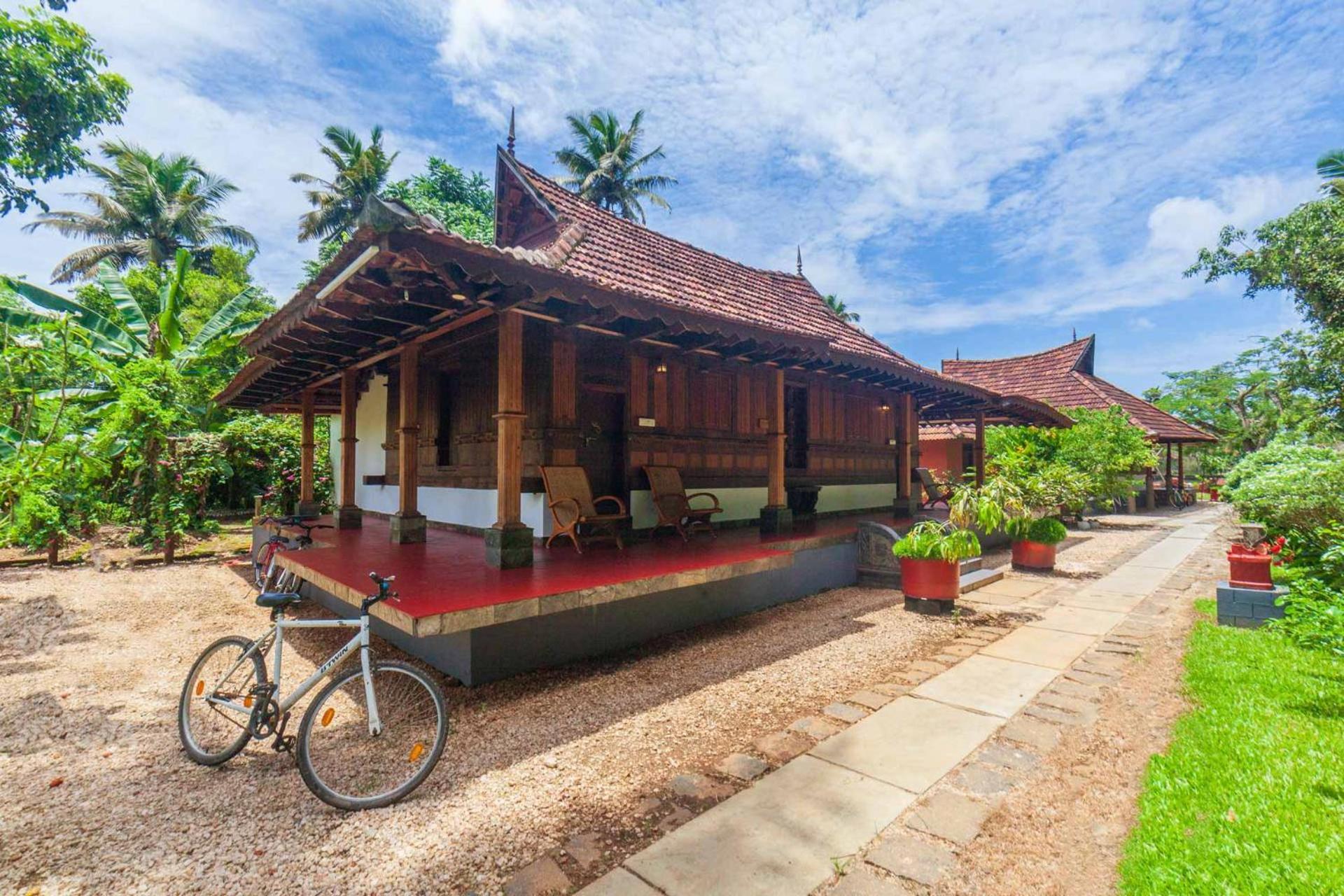 Stayvista At La Riva Heritage Villa With Bicycle Alappuzha ภายนอก รูปภาพ